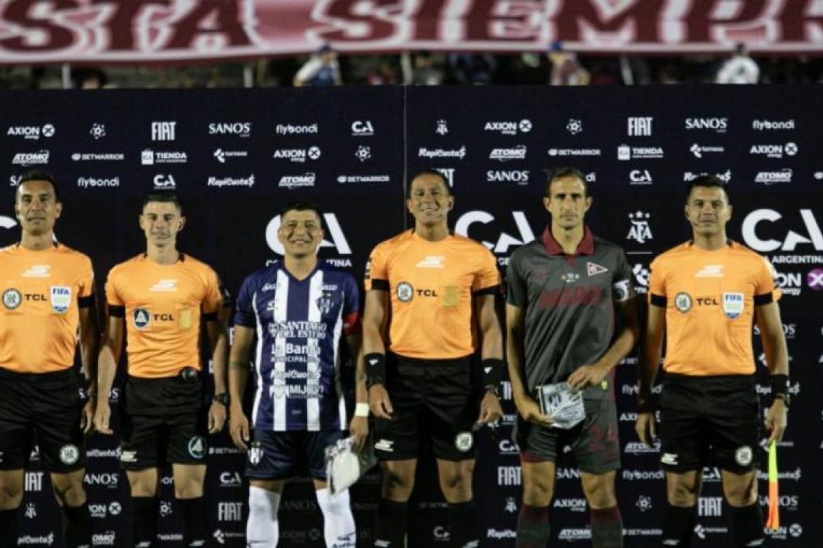 Lanús se impone con autoridad ante Sarmiento en un partido decisivo