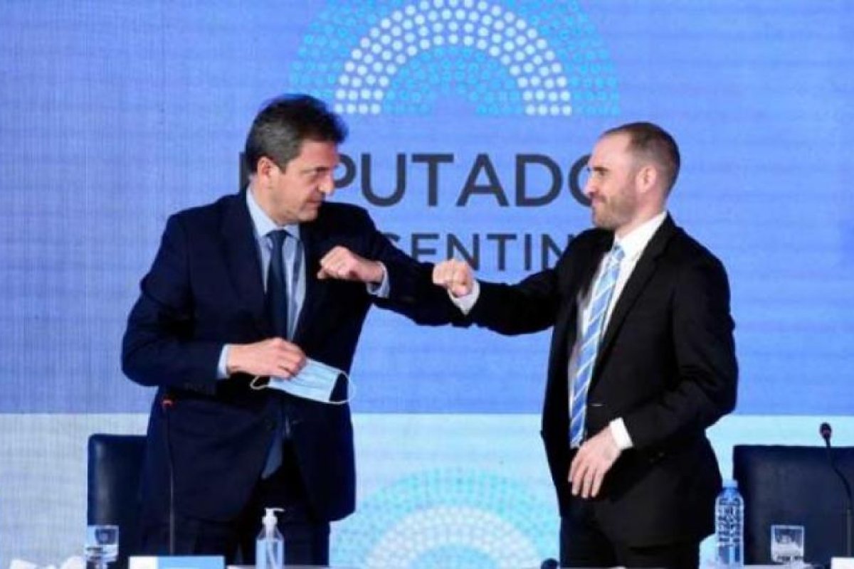 Sergio Massa y Martín Guzmán, aislados a la espera del resultado de su hisopado