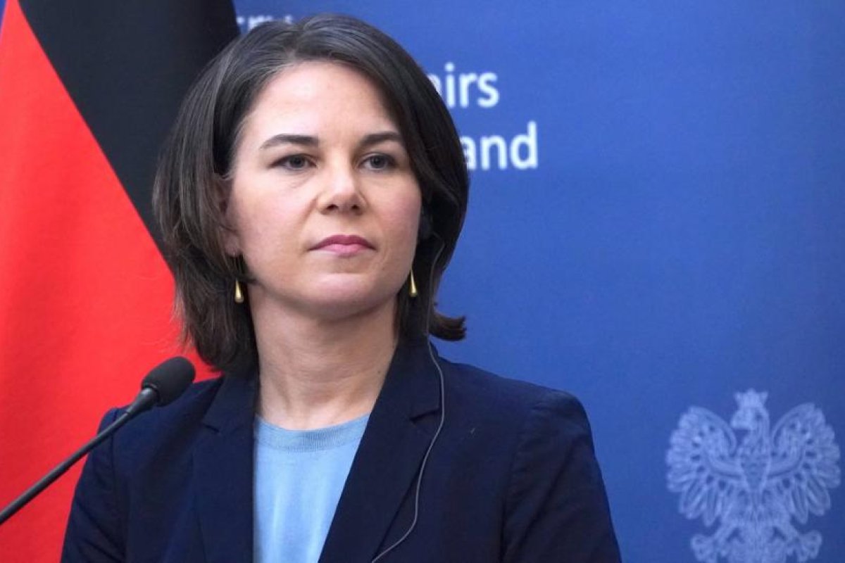 La ministra de Exteriores alemana insta a "no confundir el territorio de la OTAN con el de Ucrania" a la hora de dar una respuesta a la situación