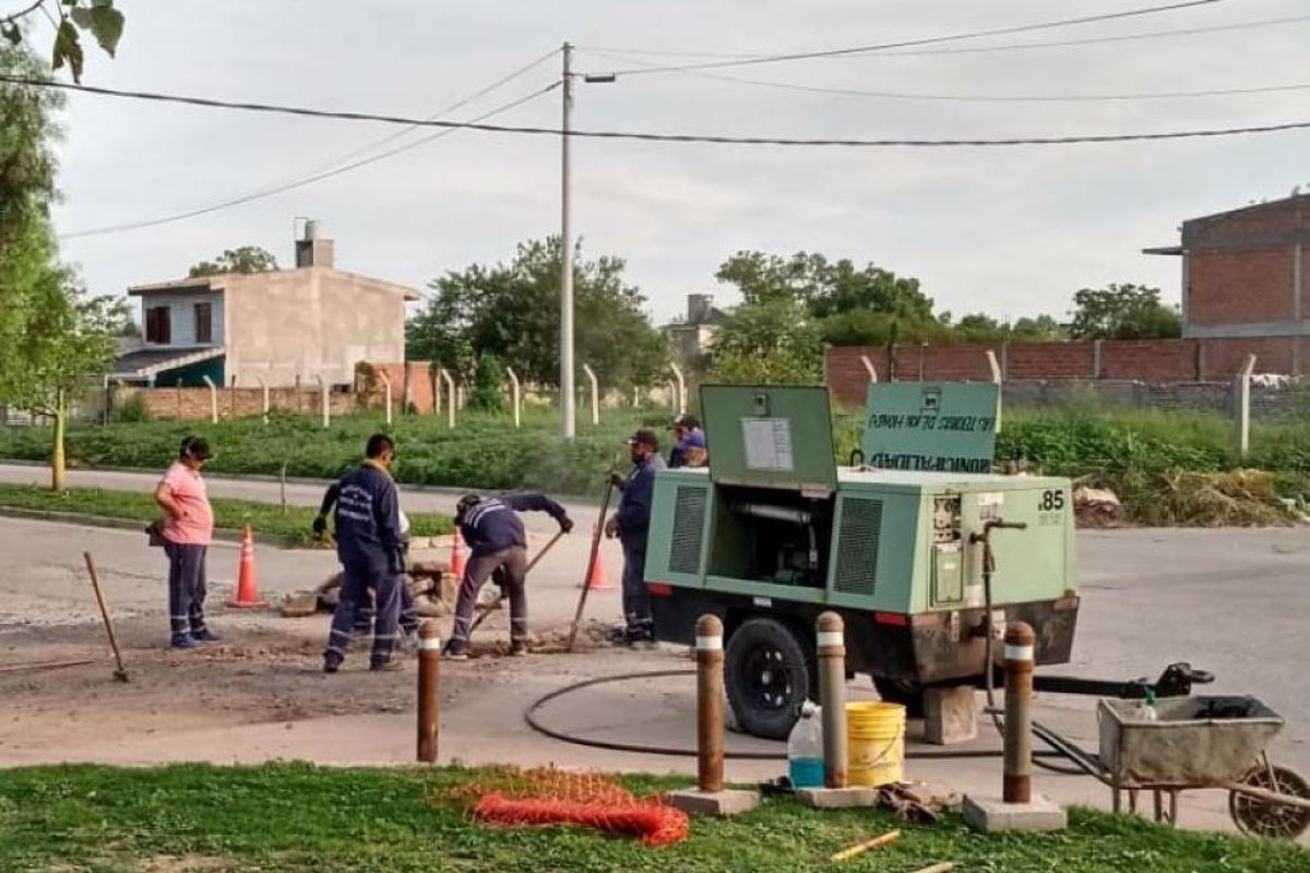 Barrio Sector el Alto: Trabajos de bacheo integral en diferentes sectores del barrio