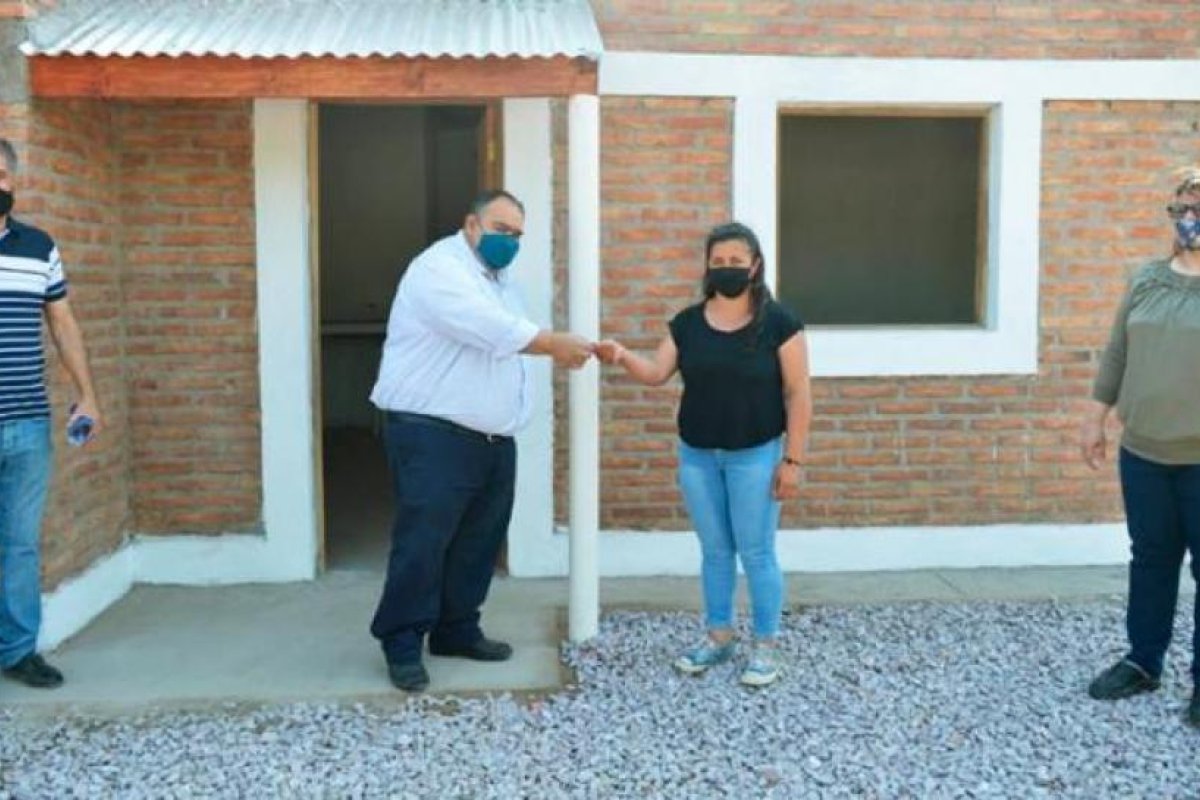 Entregaron de viviendas sociales en Beltrán