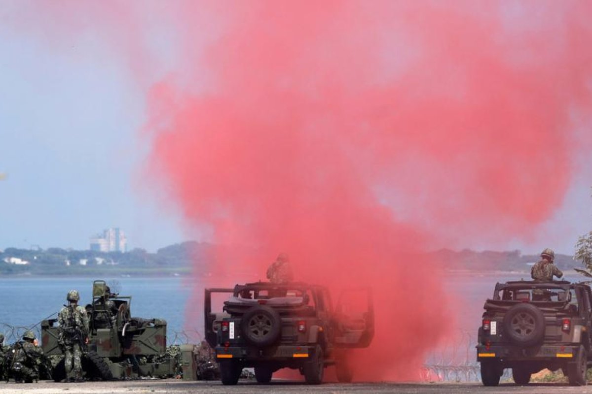 Taiwán planea realizar ejercicios con fuego real en unas islas en el mar de la China Meridional