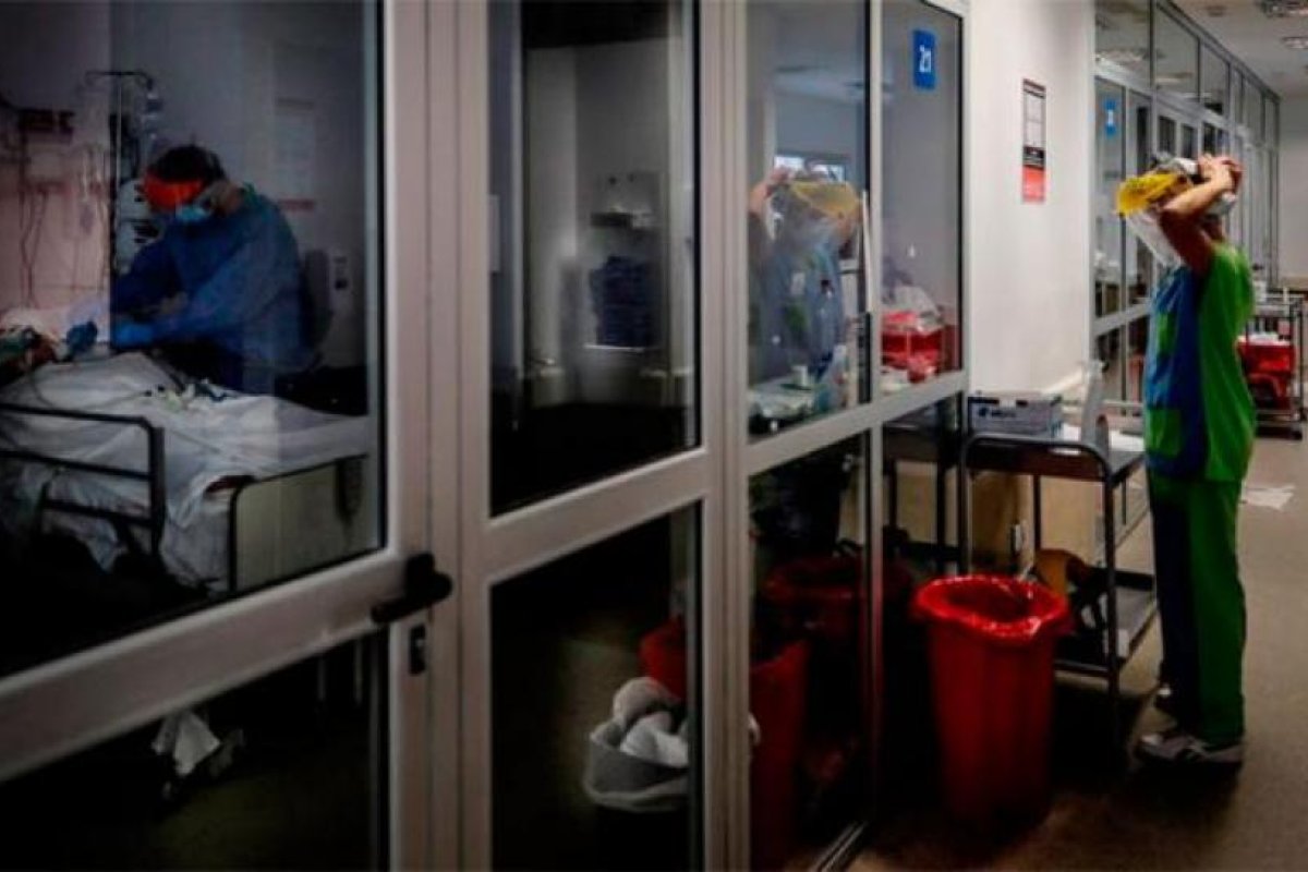 Informan un promedio de 12.452 casos diarios de coronavirus en los últimos 7 días