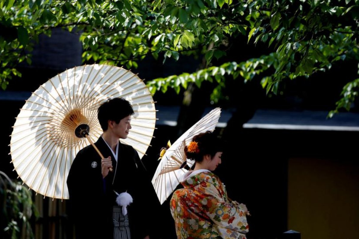 Japón invierte en aplicaciones de citas con inteligencia artificial para combatir su baja tasa de natalidad