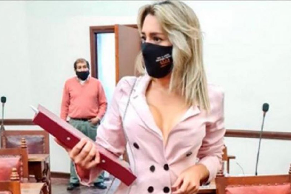 Polémica con una concejal a la que le pidieron que se "tape más"