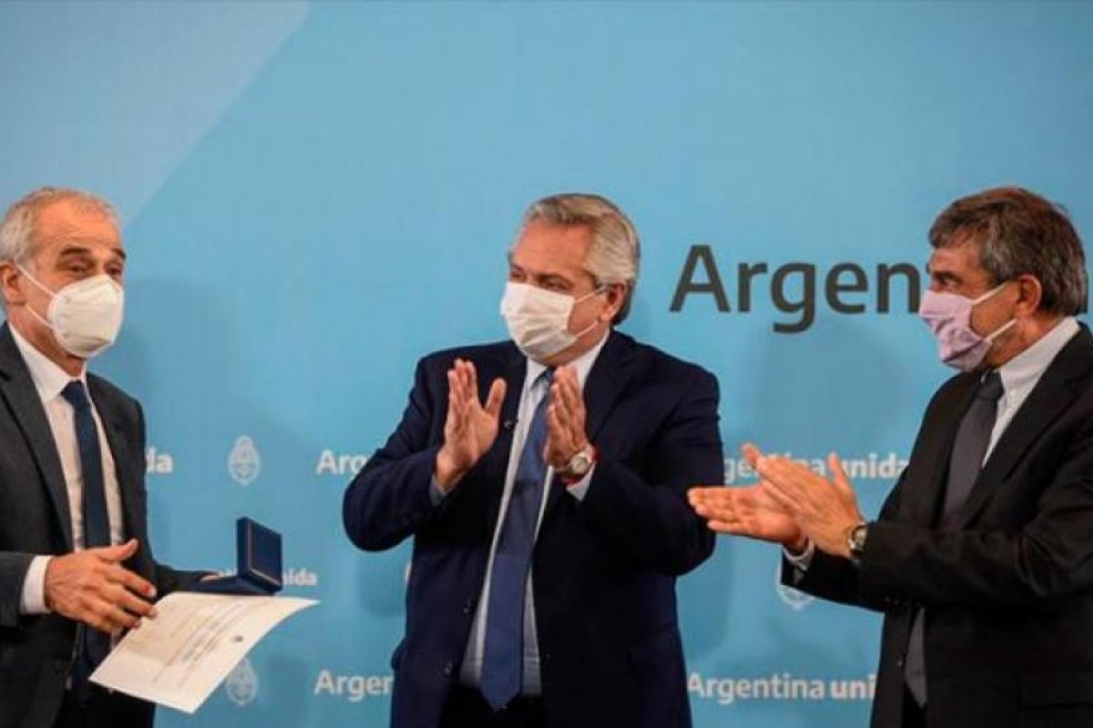 El presidente llamó a “poner en valor la importancia de la ciencia y la tecnología”