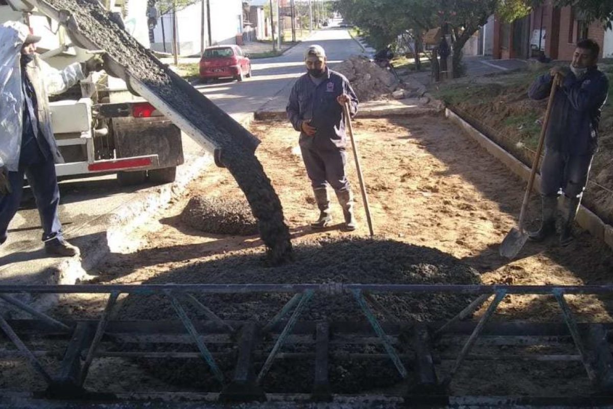 Barrio Herrera El Alto: Obras públicas realiza trabajos de bacheo integral