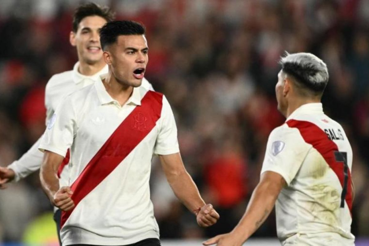 River Plate triunfa 3-0 sobre Blooming y avanza como líder en Copa Sudamericana