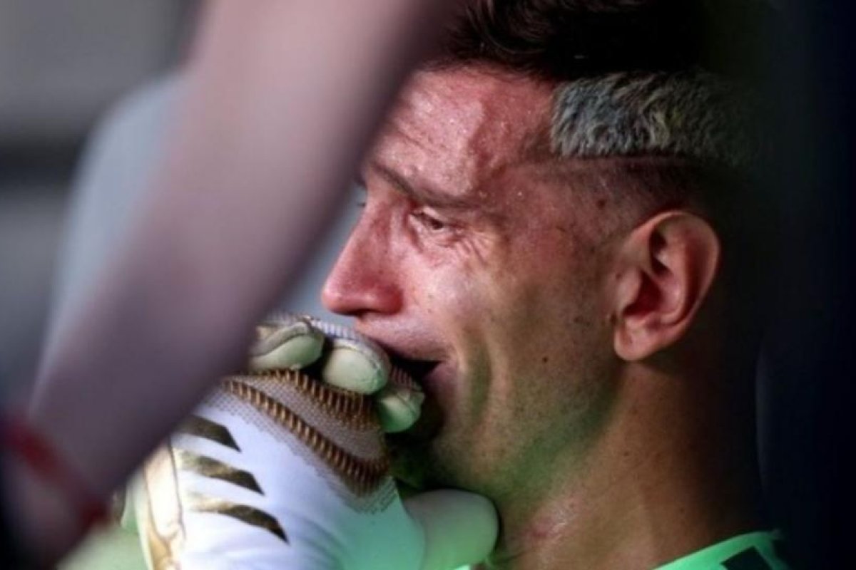 Dibu Martínez expresa incertidumbre sobre su futuro en la Selección Argentina