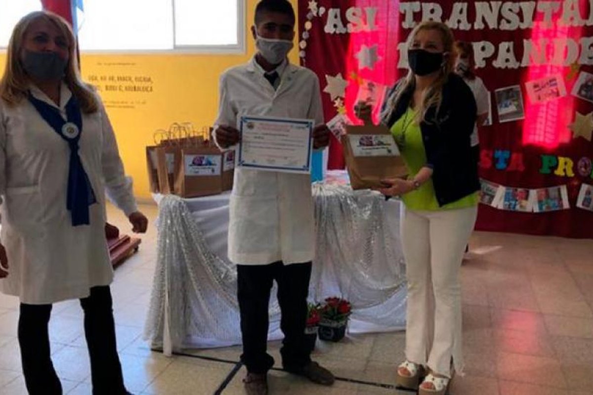 Reconocieron a docentes y alumnos de la Escuela Municipal “Ada Nilda Alderete”