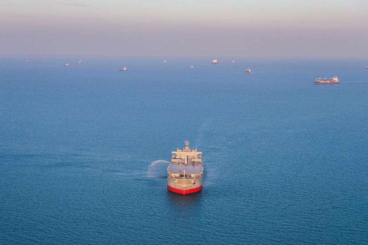 Israel afirma que su "evaluación inicial" es que Irán está detrás de la explosión de un barco de propiedad israelí en el golfo de Omán