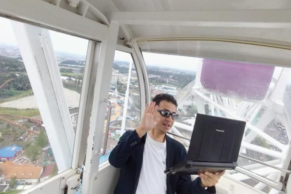 Un parque temático japonés ofrece a sus visitantes trabajar desde las atracciones