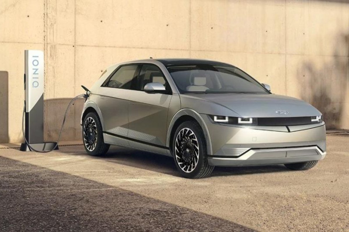 Hyundai presenta su nuevo vehículo eléctrico Ioniq 5 con una carga ultrarrápida que "redefine el estilo de vida de la movilidad eléctrica"