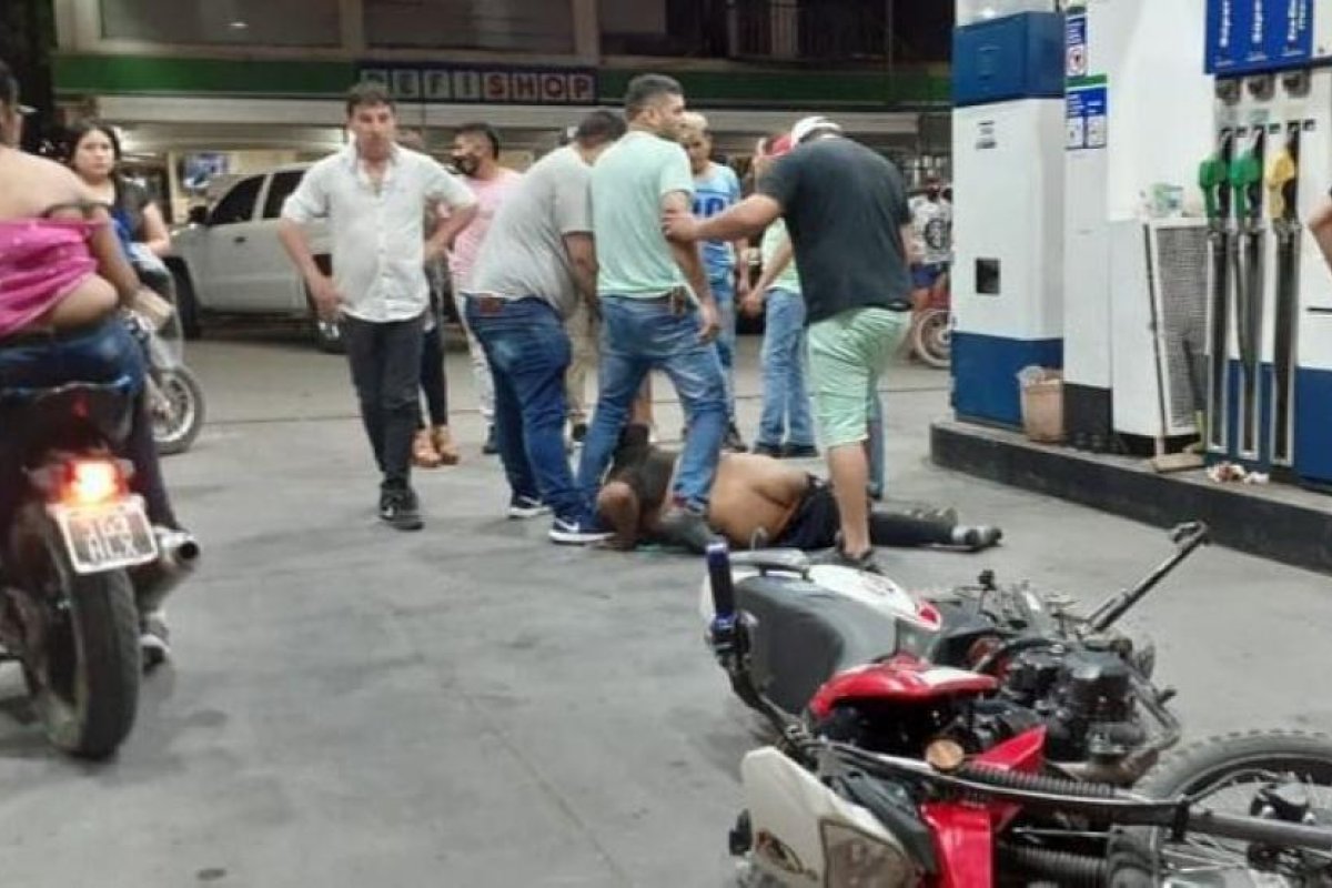 Intentó robar en una estación de servicios y fue “linchado” en la ciudad de Perico