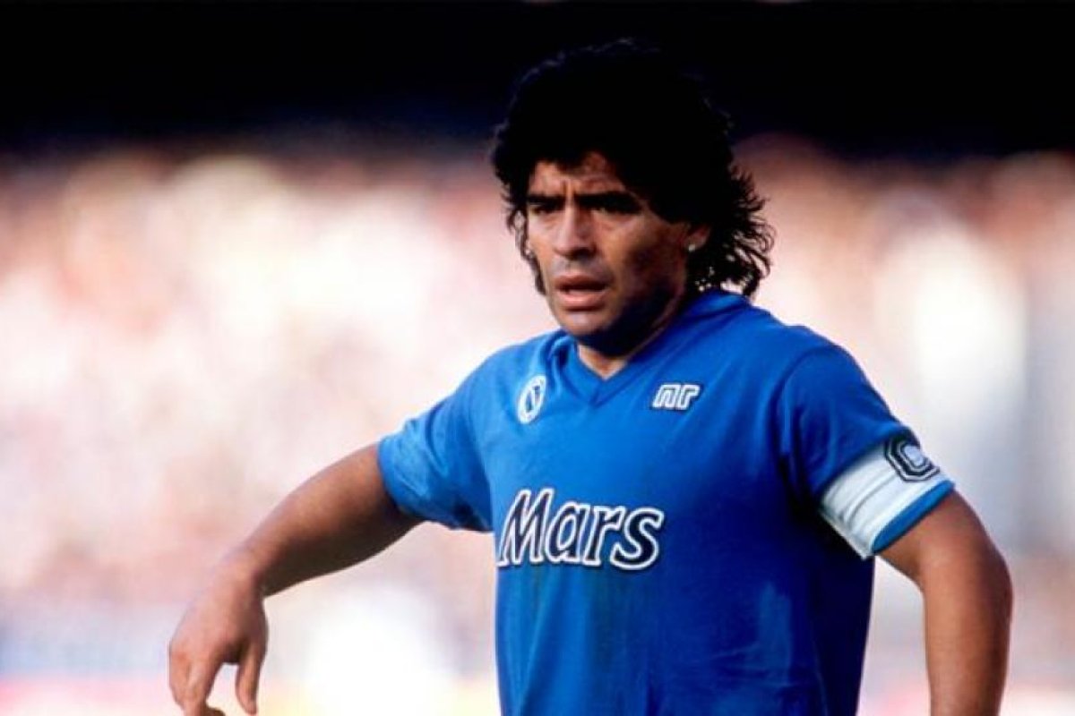 Nápoles prepara "el aplauso más grande de la historia" para despedir a Maradona