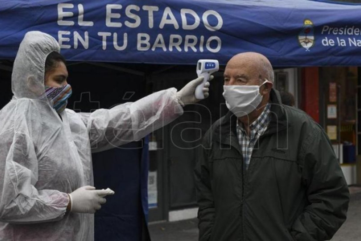 El Senado debate el proyecto oficial sobre criterios para combatir la pandemia