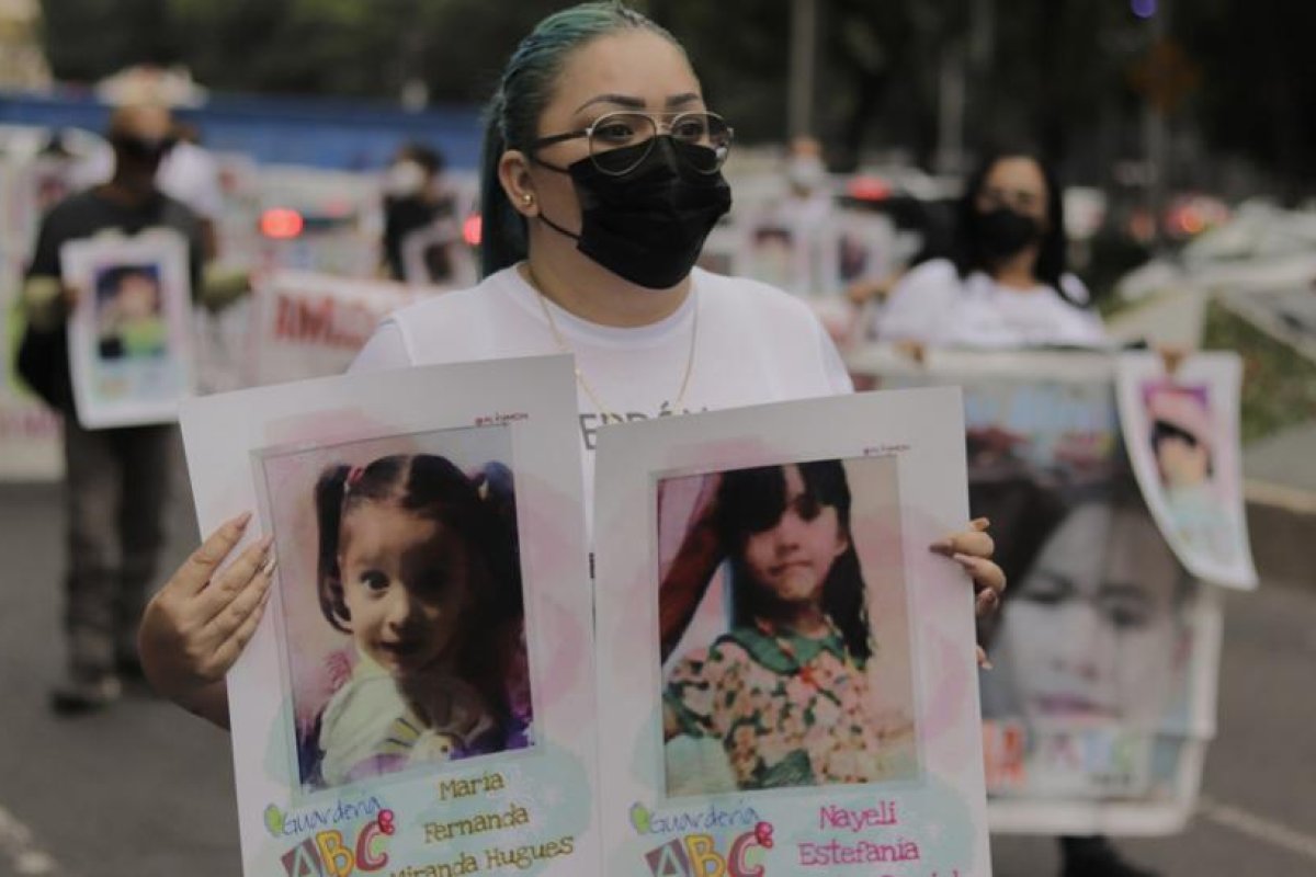 El presidente de la Suprema Corte de México denuncia que Calderón encubrió la investigación del trágico incendio que mató a 49 niños en una guardería