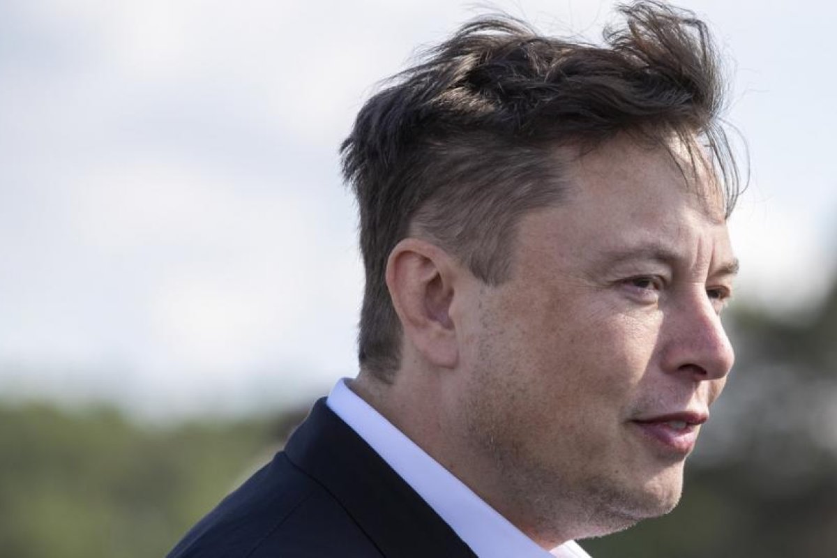 "¿Podrían avisarnos si es importante?": Elon Musk ofrece enviar antenas de Starlink a Tonga tras el tsunami
