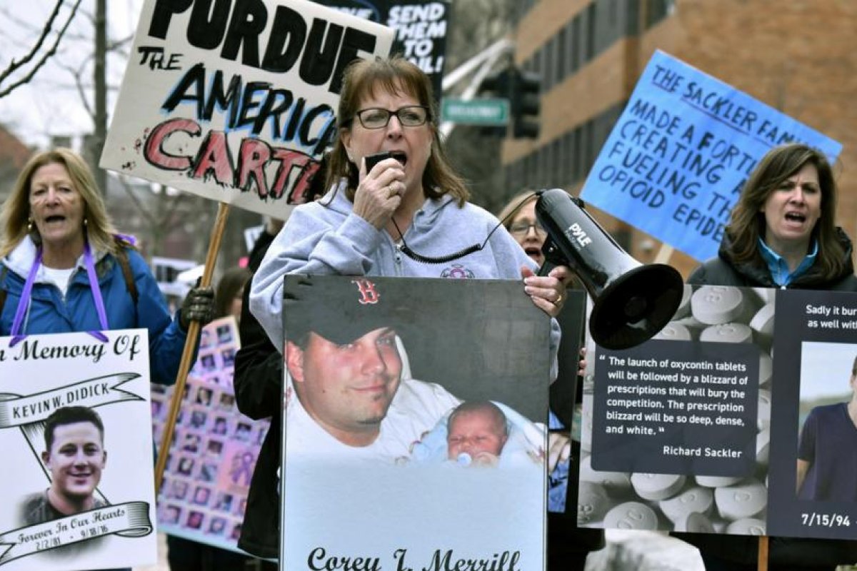 Los dueños de Purdue Pharma aceptan pagar hasta 6.000 millones de dólares para resolver las demandas por opioides