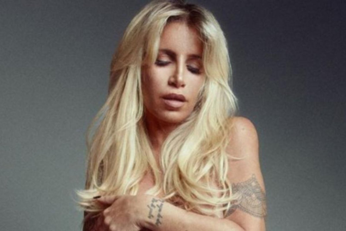 El topless de Florencia Peña que le dio la bienvenida al invierno