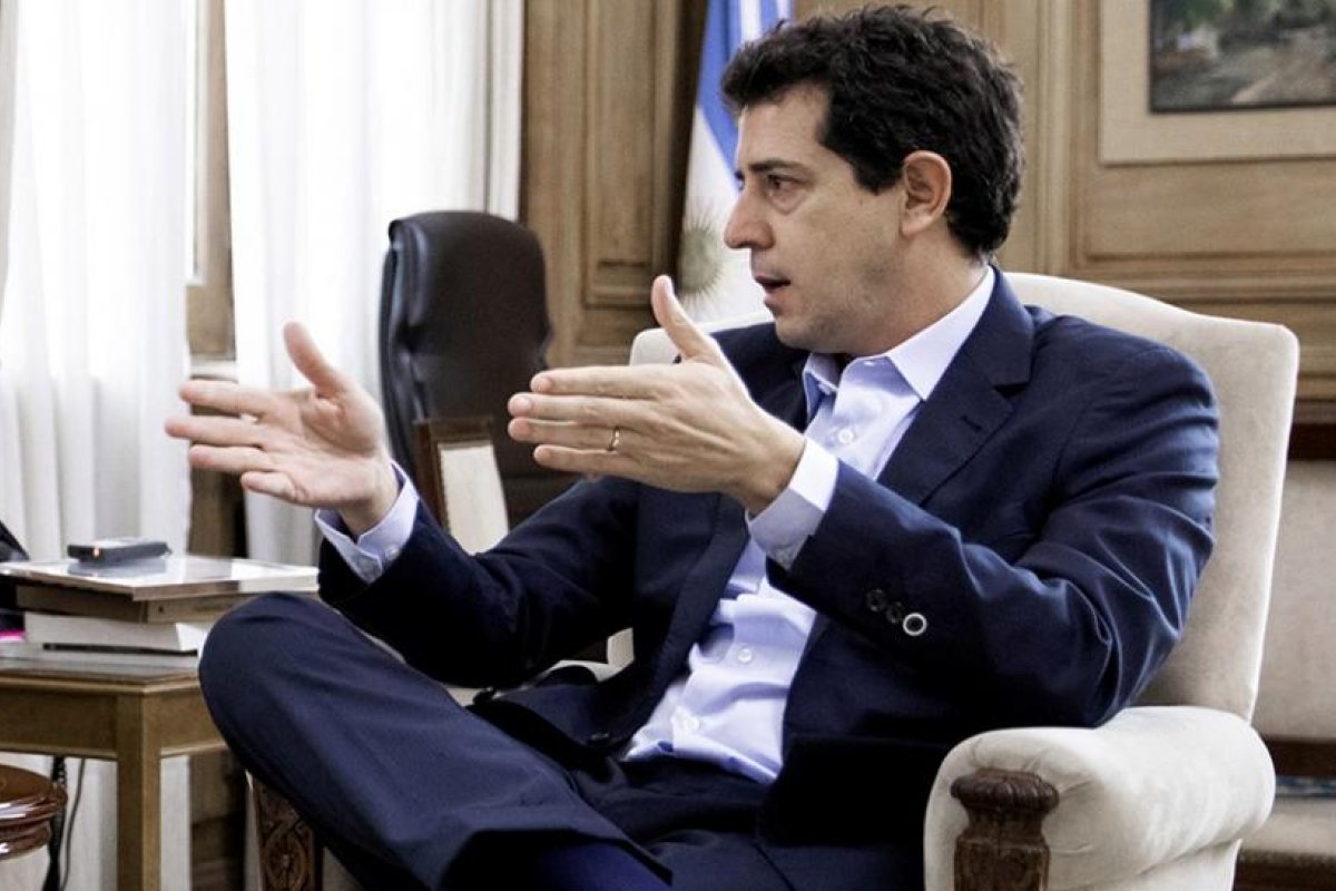 Wado de Pedro convocó a la unidad de los argentinos "para poner al país de pie"