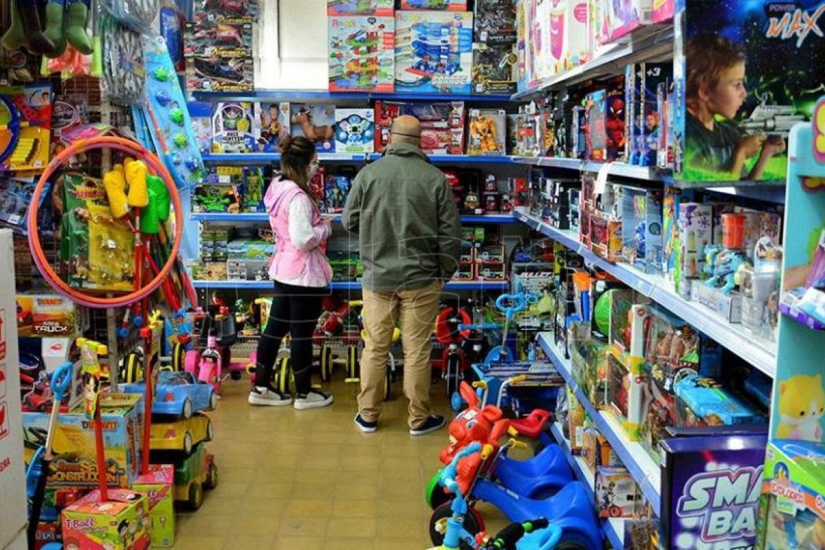 Impulsada por promociones y cuotas, repunta la venta de juguetes por Reyes