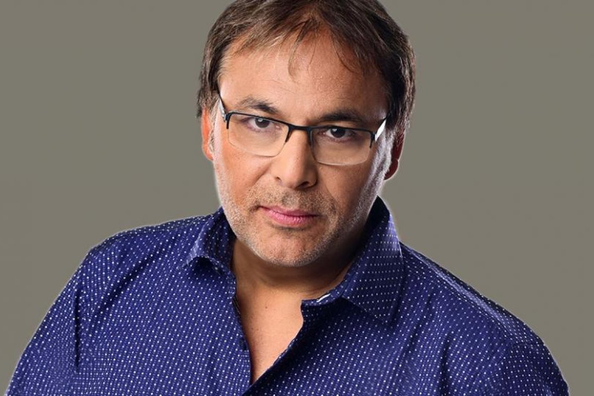 Gabriel Rolón propone "eludir el contexto" y reflexionar sobre la pasión