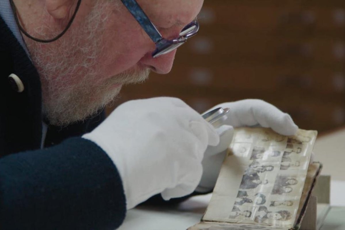 Origen del retrato: posar para quedar en la historia