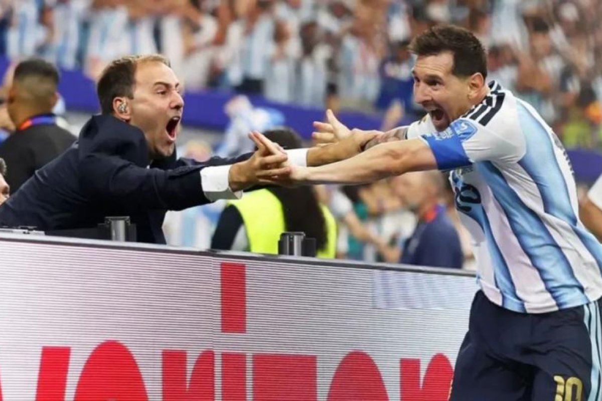 Lionel Messi y su emotivo festejo con periodista tras gol ante Austria
