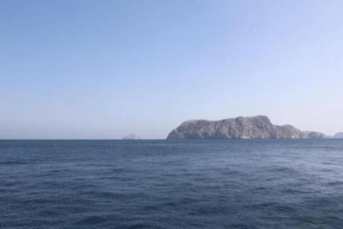 Irán emite advertencia a fuerzas estadounidenses en el estrecho de Ormuz