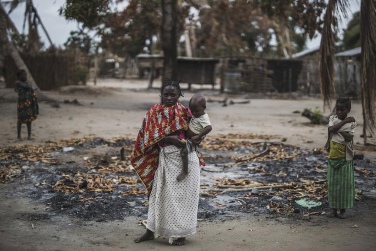 1.500 muertos y 300.000 desplazados: un área con enormes reservas de gas y rubíes e islas lujosas en África, epicentro de una guerra con yihadistas