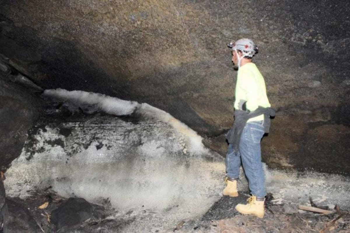 Descubren que los antepasados de los indios pueblo extraían agua derritiendo el hielo de las cuevas durante las sequías