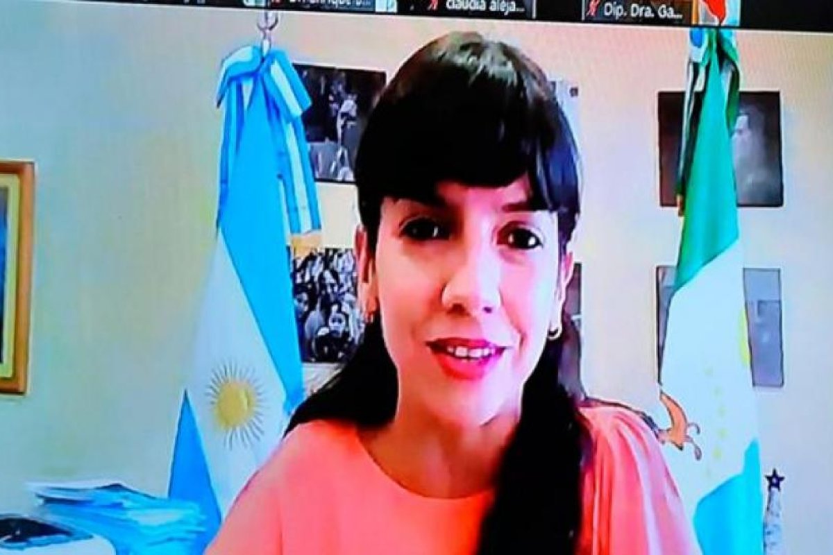 La autora de la Ley Micaela disertó en taller de capacitación