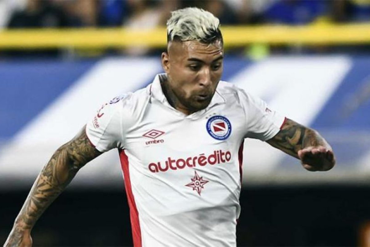 Lo quiso River, ahora lo pretende Boca: el refuerzo que Russo piensa para reemplazar a Villa