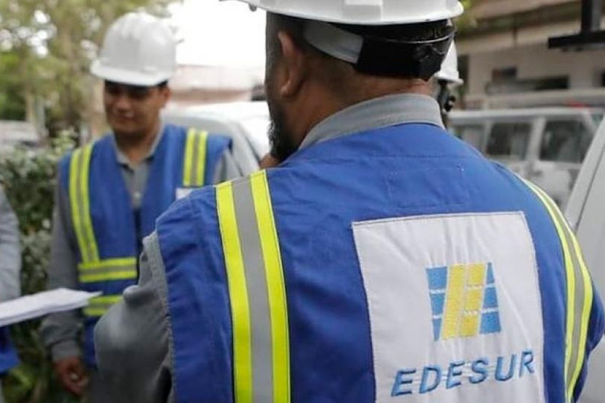 Ordenaron a las distribuidoras eléctricas no suspender el servicio por falta de pago de consumos no registrados