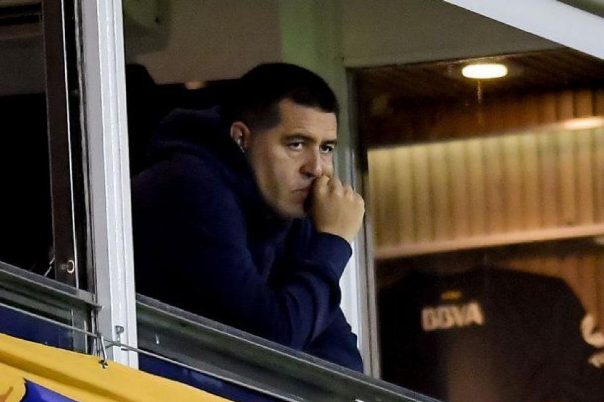 Juan Román Riquelme reacciona ante la derrota de Boca Juniors frente a Vélez