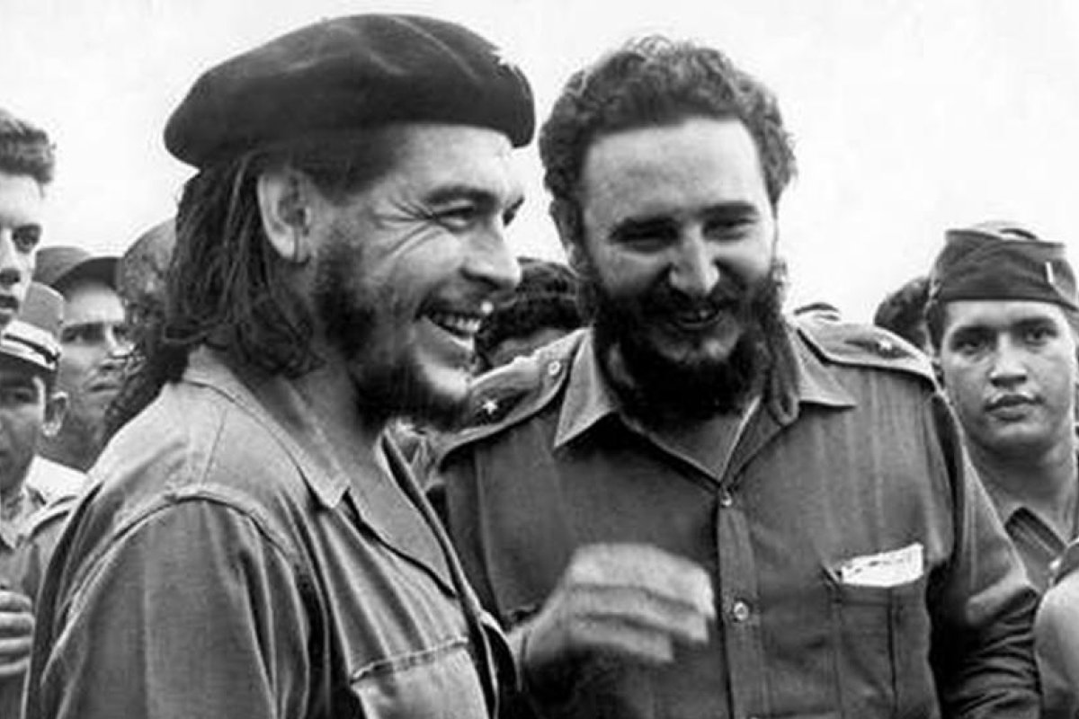 Plantaron un pino en Cuba en memoria del "Che" Guevara
