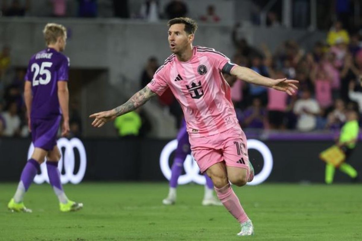 Lionel Messi brilla con doblete en el Clásico del Sol ante Orlando City