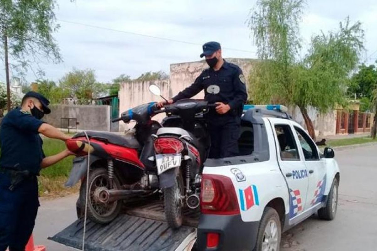 Violento choque de motos dejó como saldo cuatro jóvenes heridos