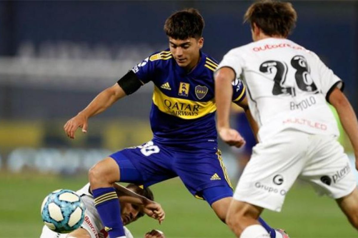 Sueño cumplido: Exequiel Zeballos debutó en la Primera de Boca