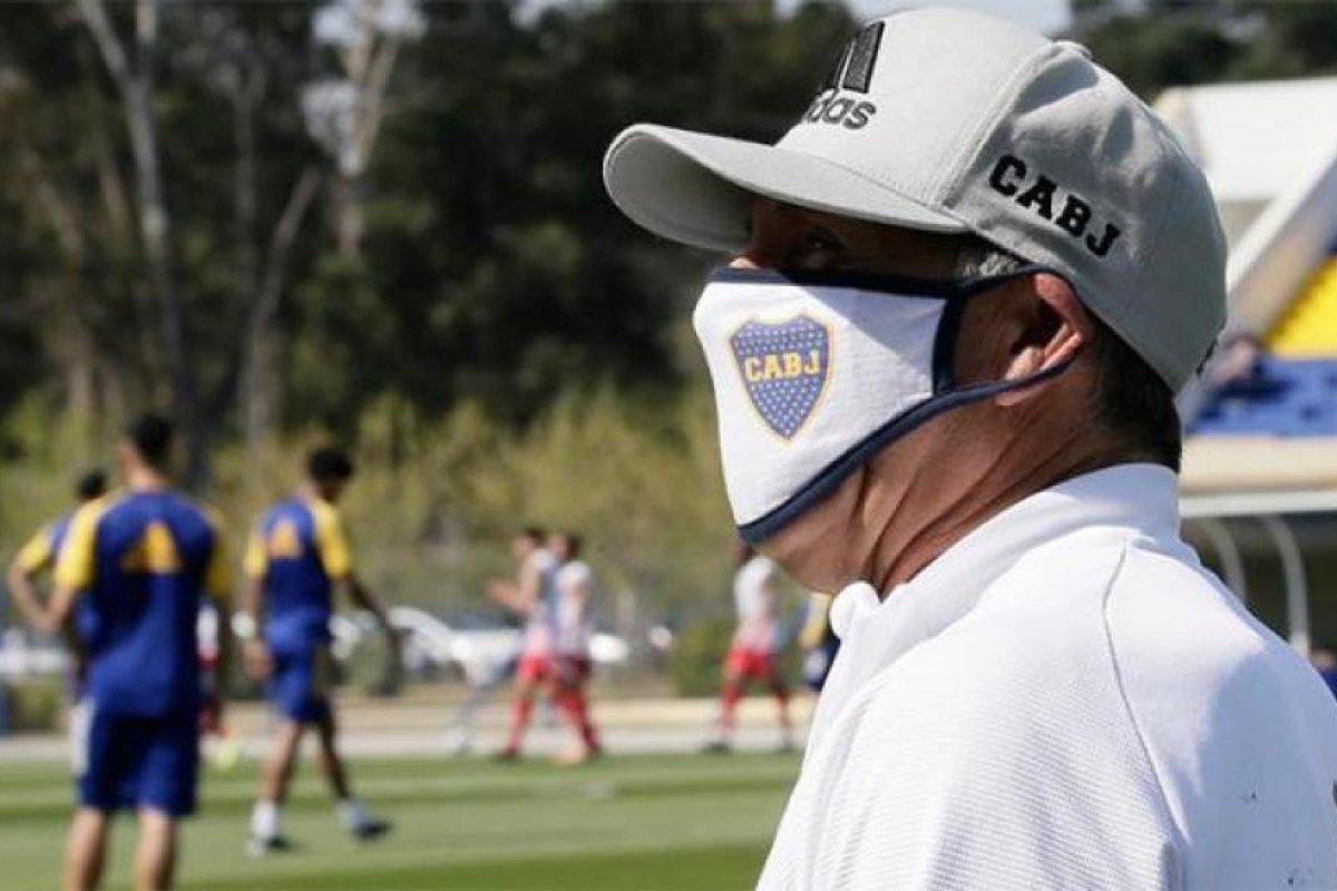 Russo mantiene una duda en Boca para visitar a Lanús