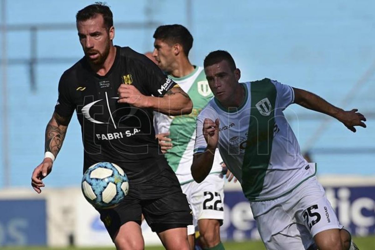 Banfield venció a Deportivo Madryn y avanzó a los octavos de final
