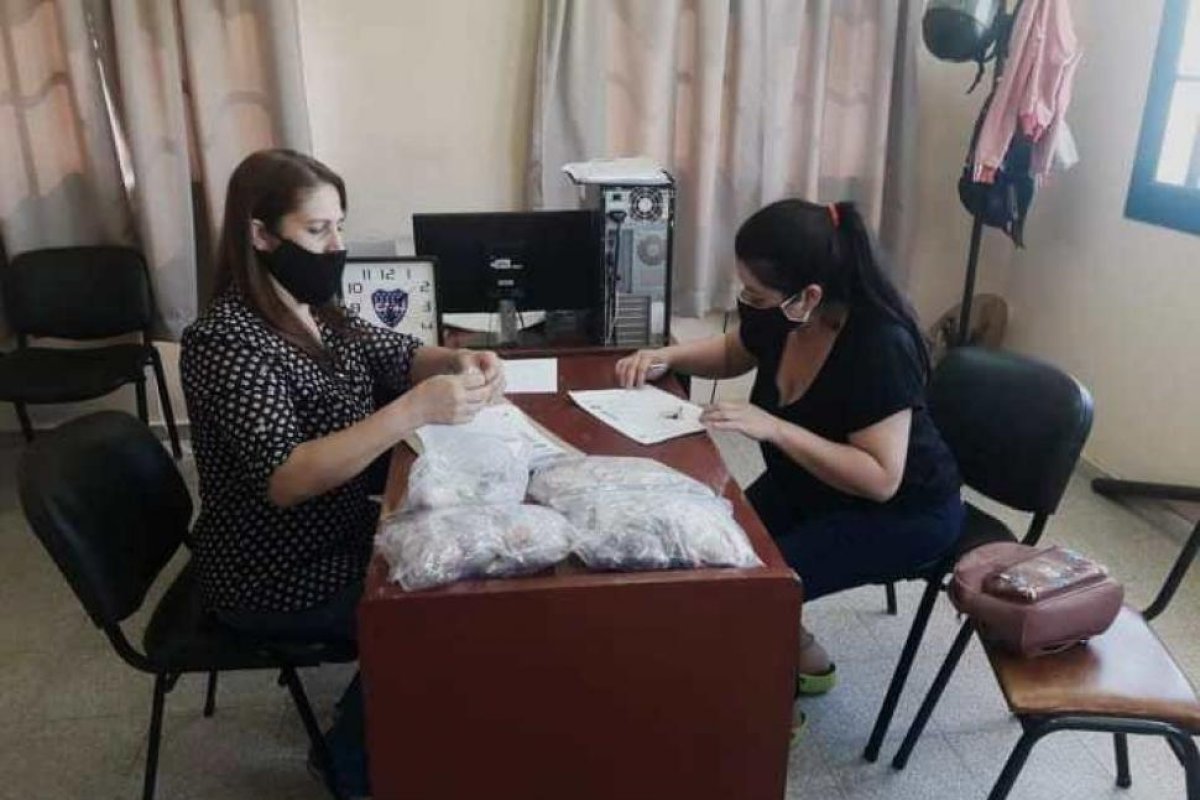 Programa Municipal "Nuestra Huerta": Continúa la entrega de semillas en el Mercado Municipal