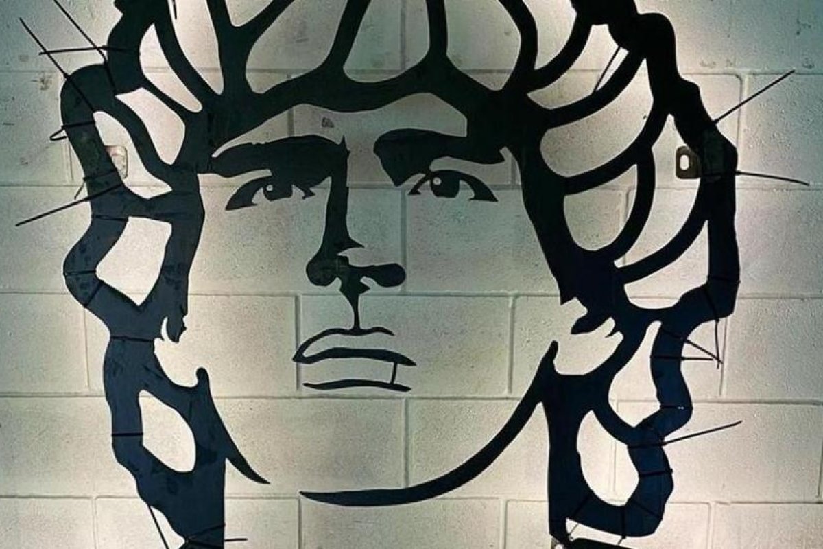 La embajada argentina en Italia emplazará una escultura de Maradona en Nápoles