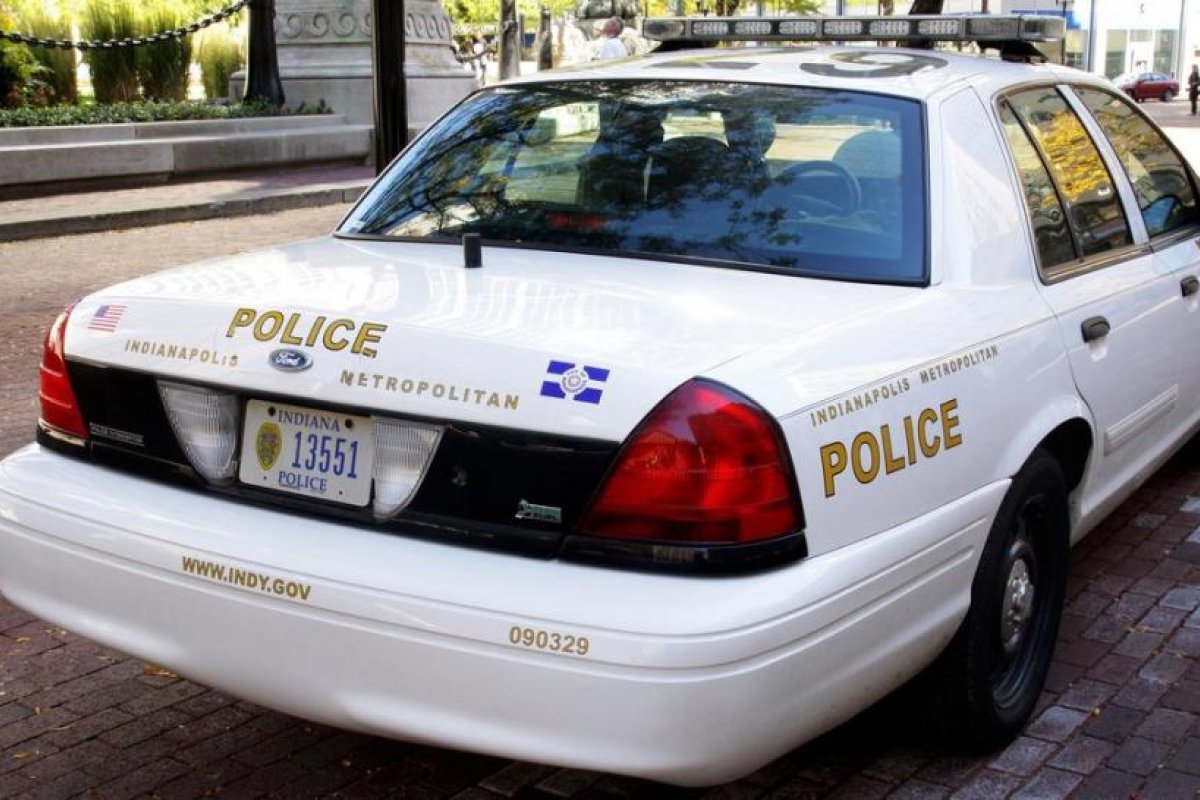 "Falta de pruebas": no enfrentará cargos criminales el policía que mató a un hombre pese que la víctima transmitía el momento en vivo