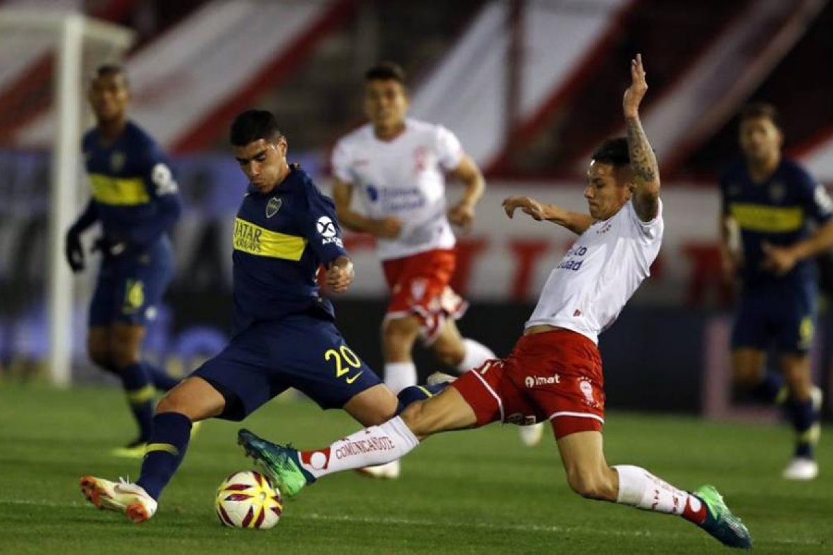 Boca: flecha hacia arriba