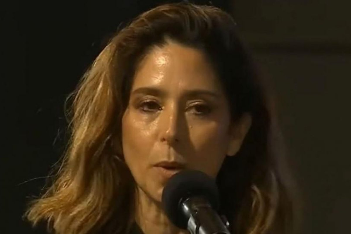Polémica con Laura Novoa en un homenaje por los muertos por Covid