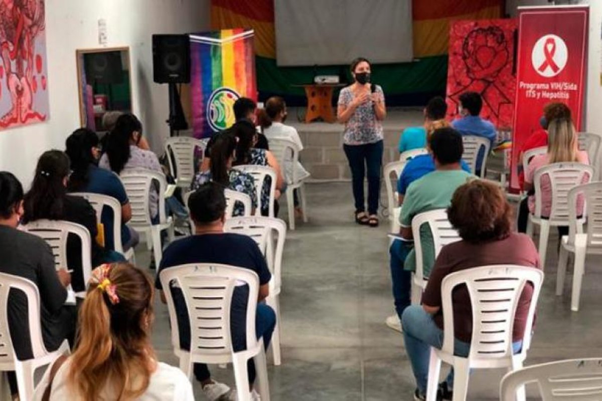 Integrantes de la Oficina de Diversidad recibieron capacitación sobre testeos rápidos de VIH Sida