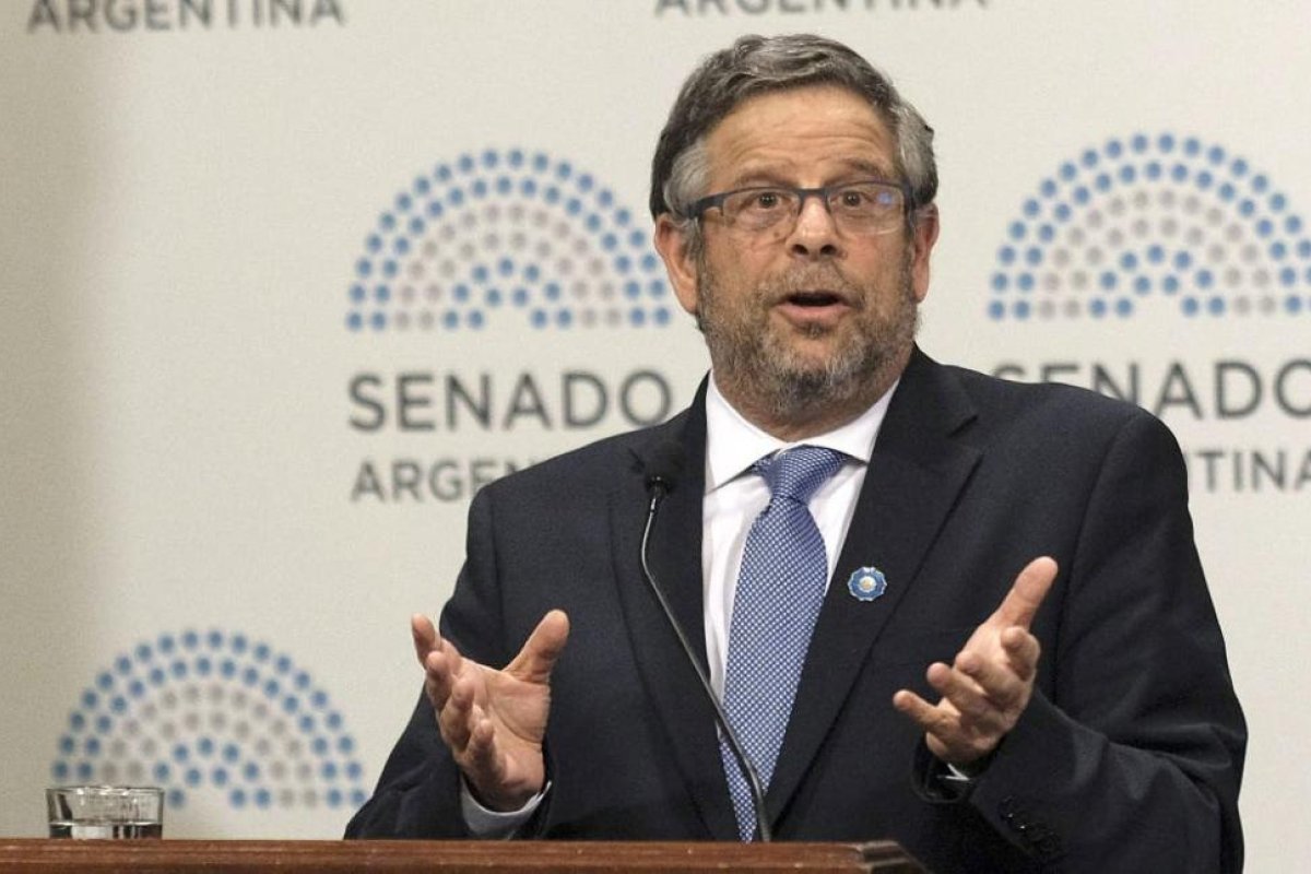 Coronavirus en la Argentina: Adolfo Rubinstein recomendó dar la segunda dosis a los vacunados vip