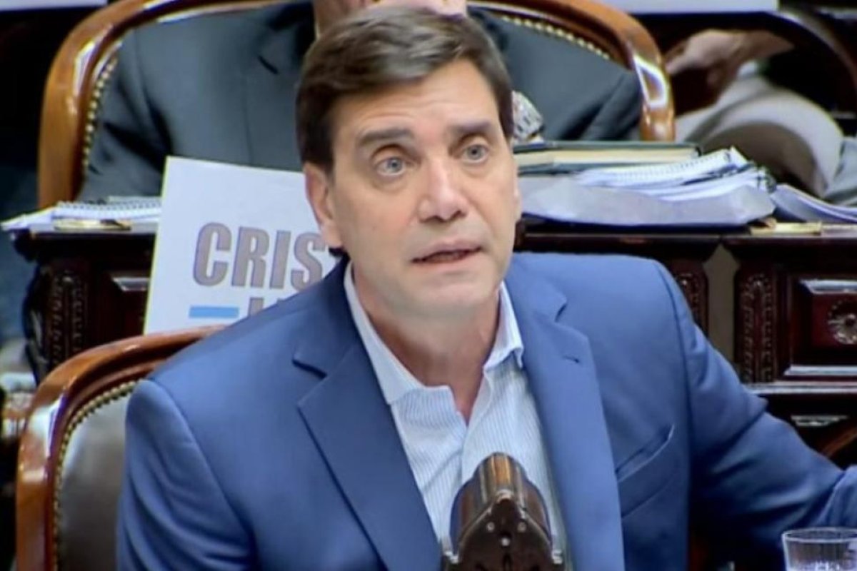 Jorge Mukdise critica a Sturzenegger y defiende el turismo argentino y de Las Termas de Río Hondo